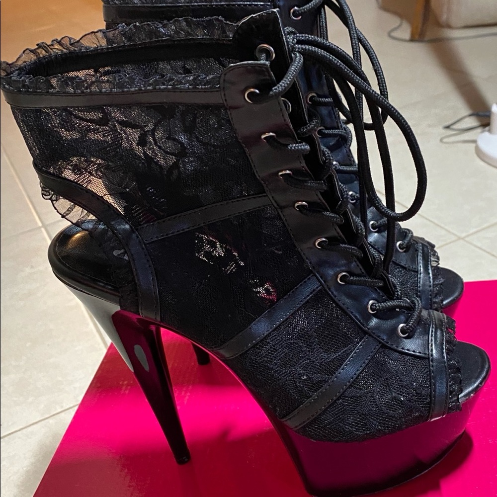 Size 8 black stiletto lace heels